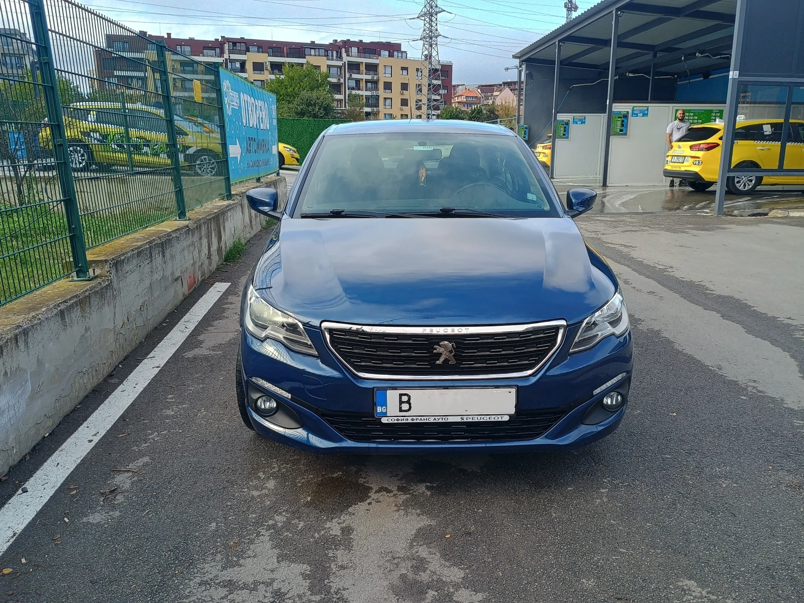 Peugeot 301 Allure, снимка 2 - Автомобили и джипове - 54280840