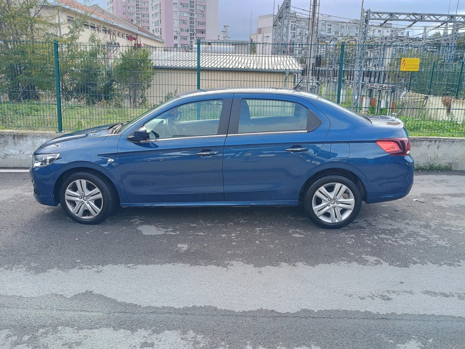Peugeot 301 Allure, снимка 5 - Автомобили и джипове - 54280840