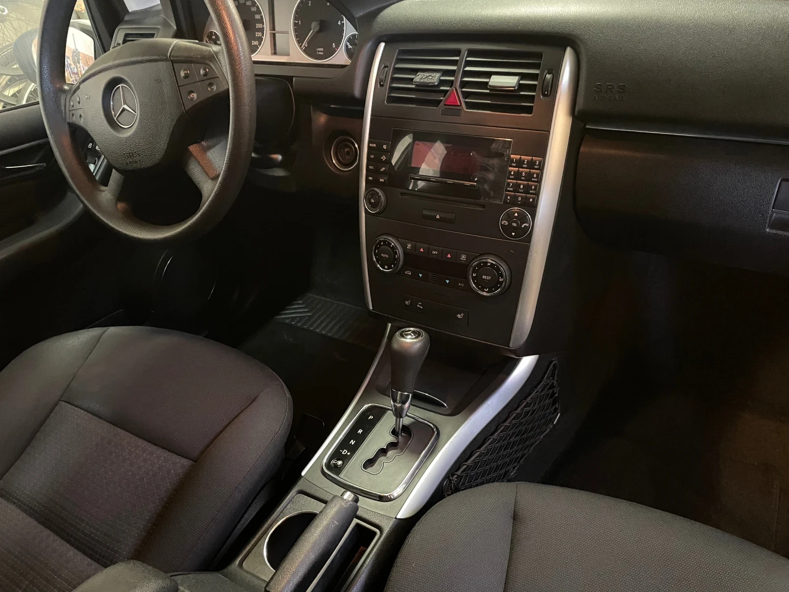 Mercedes-Benz B 180 180 cdi Sport, снимка 13 - Автомобили и джипове - 54861094