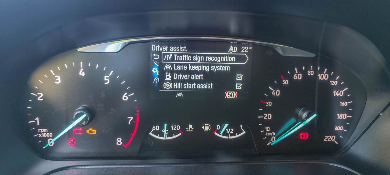 Ford Fiesta MK8 Titanium | Пълна история в Мото-Пфое | CarPlay, снимка 12 - Автомобили и джипове - 54874884