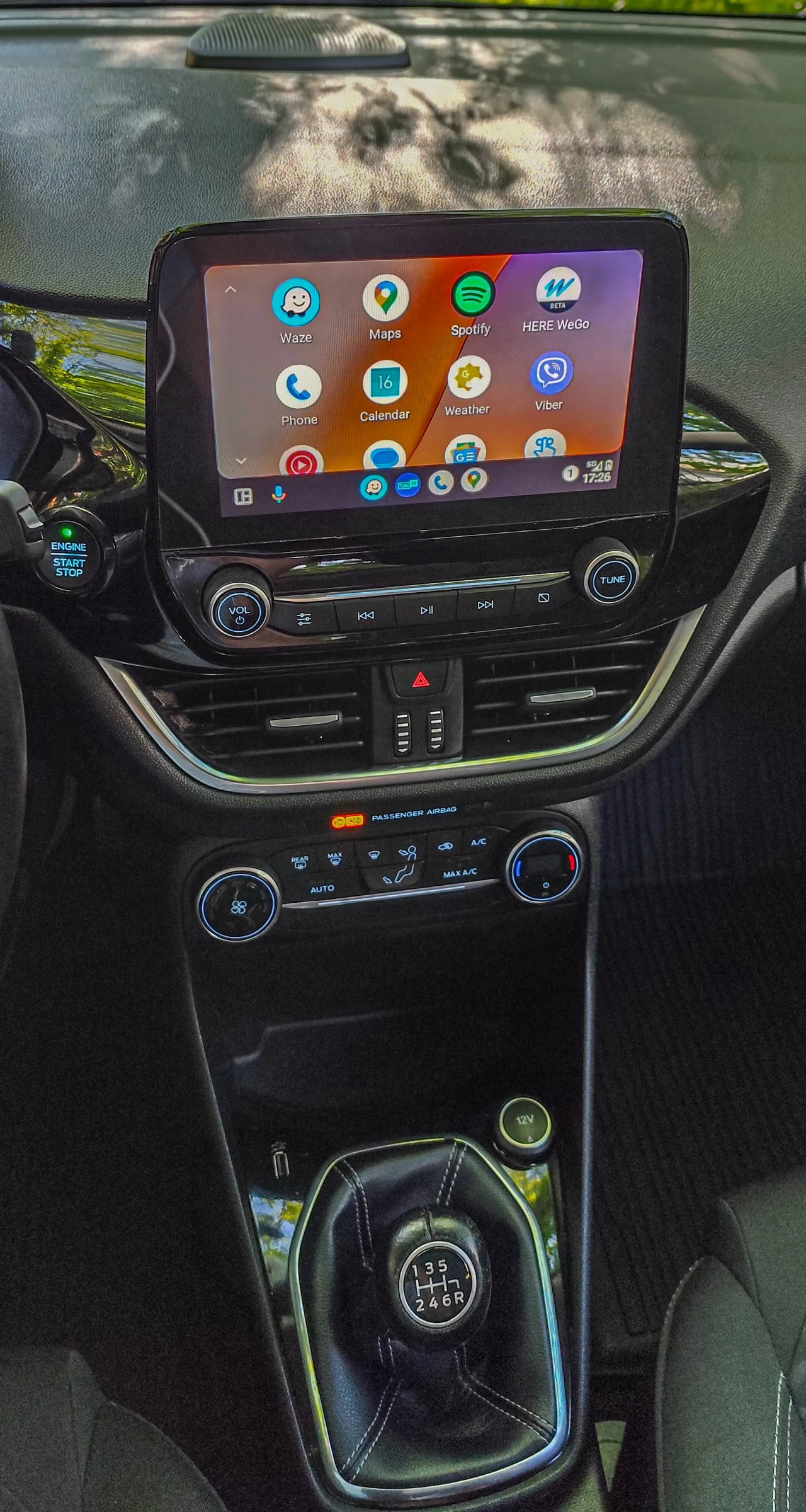 Ford Fiesta MK8 Titanium | Пълна история в Мото-Пфое | CarPlay, снимка 13 - Автомобили и джипове - 54874884