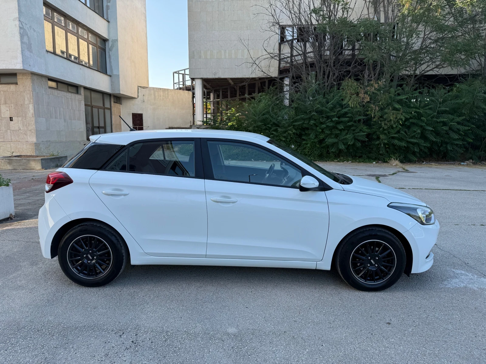 Hyundai I20, снимка 3 - Автомобили и джипове - 55105836