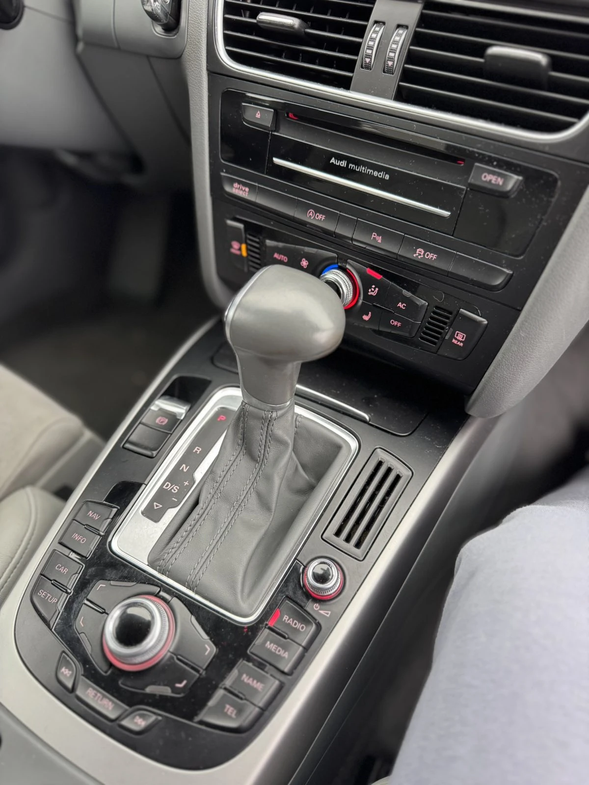 Audi A4 B8 Avant facelift, снимка 10 - Автомобили и джипове - 55388378
