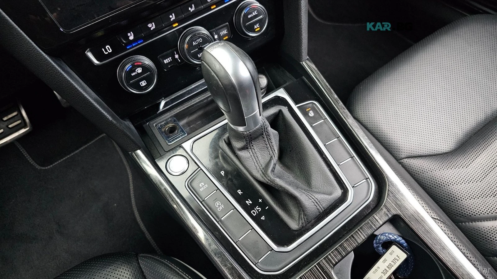 VW Arteon PRESTIGE* 2.0* TDI* DISTRONIC* 360* МАСАЖИ* ОБДУХ*, снимка 11 - Автомобили и джипове - 56130869