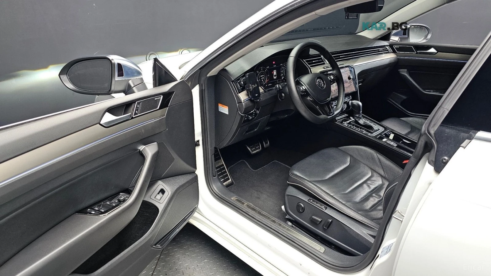 VW Arteon PRESTIGE* 2.0* TDI* DISTRONIC* 360* МАСАЖИ* ОБДУХ*, снимка 8 - Автомобили и джипове - 56130869