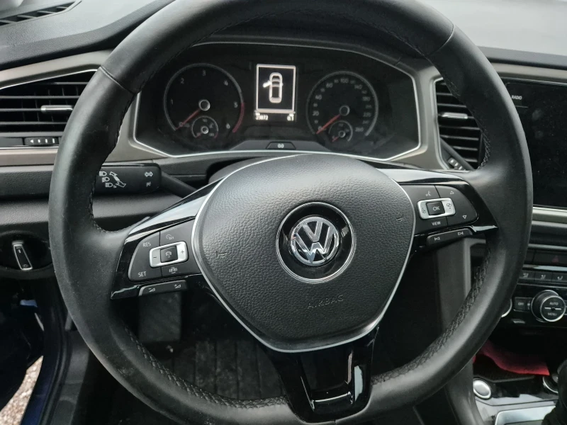 VW T-Roc 2.0TDI, 4Х4, АВТОМАТ, УДАРЕН ДЖИП, снимка 11 - Автомобили и джипове - 48773894