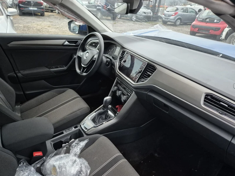 VW T-Roc 2.0TDI, 4Х4, АВТОМАТ, УДАРЕН ДЖИП, снимка 8 - Автомобили и джипове - 48773894