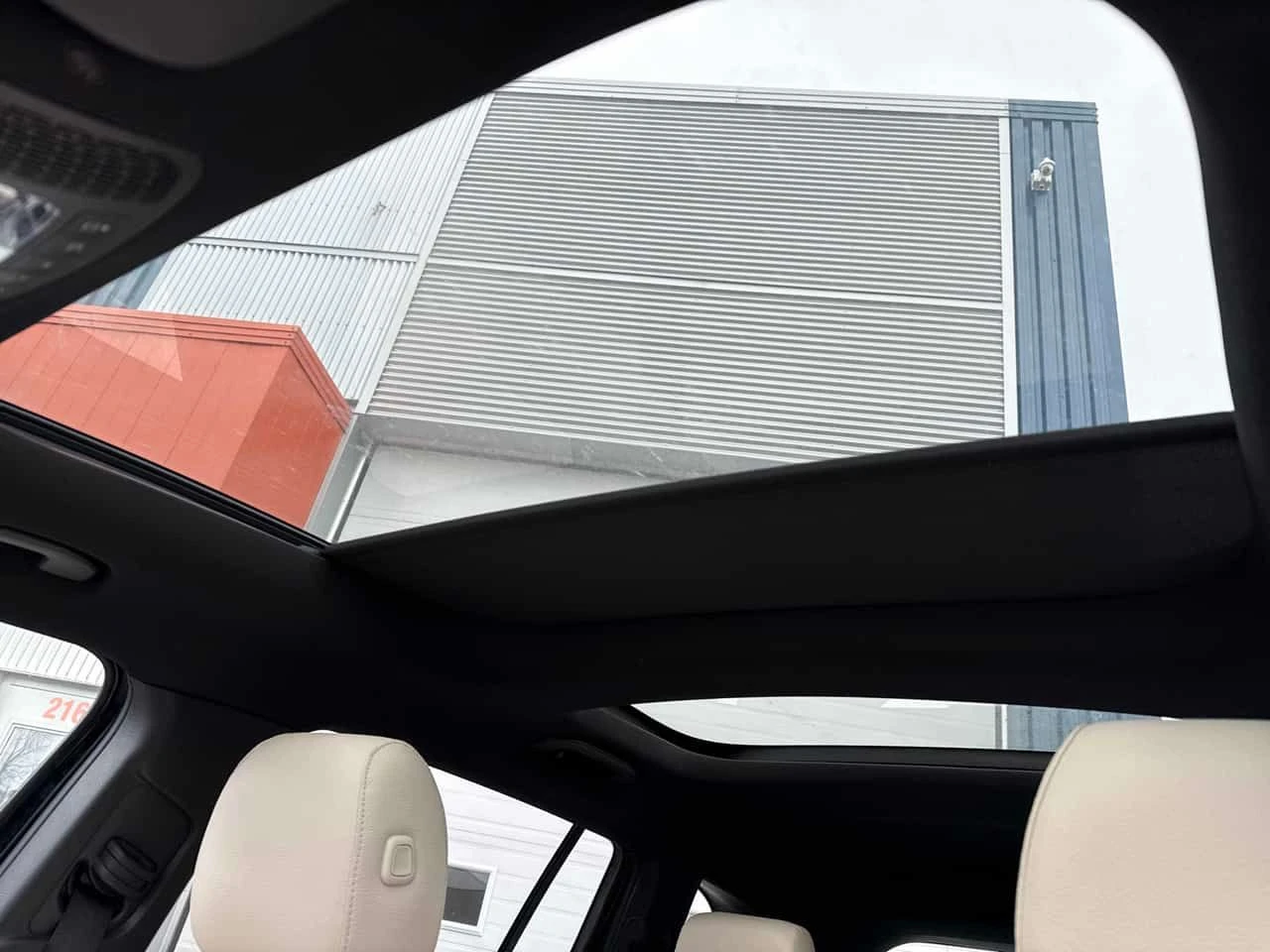 Mercedes-Benz GLB * 250 * CARFAX * ЦЕНА ДО БГ, снимка 12 - Автомобили и джипове - 53906779