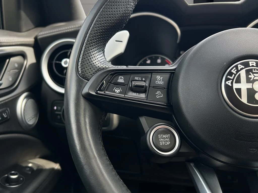 Alfa Romeo Stelvio * VELOCE* AWD* КРАЙНА* ЦЕНА* , снимка 8 - Автомобили и джипове - 54158560