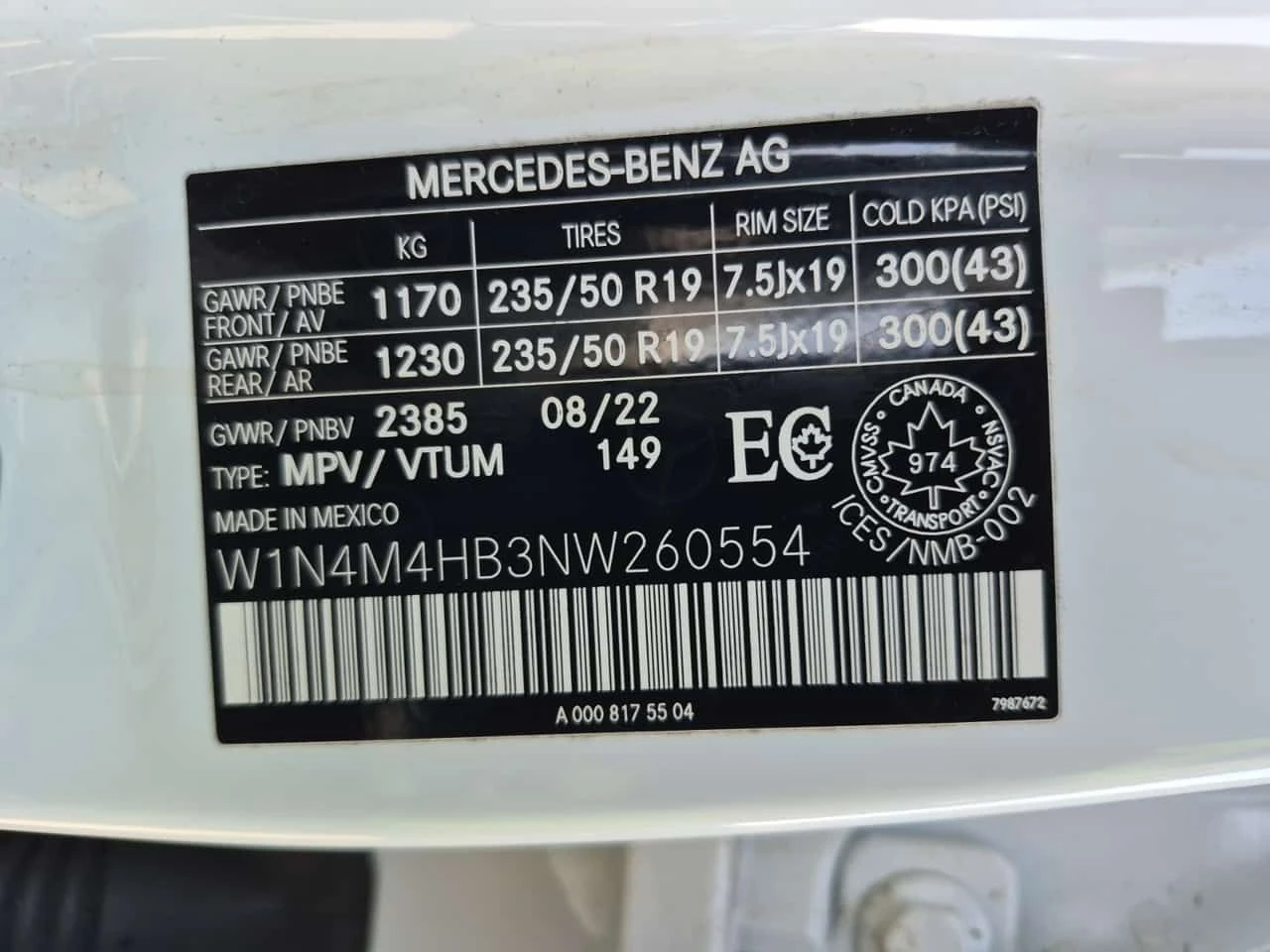 Mercedes-Benz GLB 250| 360 КАМЕРИ| ДВА ЧИФТА ГУМИ| , снимка 13 - Автомобили и джипове - 54163824