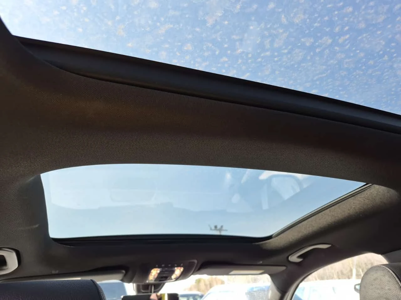 Mercedes-Benz GLB 250| 360 КАМЕРИ| ДВА ЧИФТА ГУМИ| , снимка 11 - Автомобили и джипове - 54163824