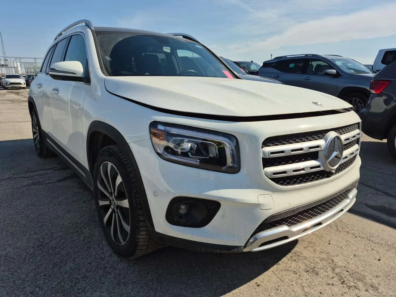 Mercedes-Benz GLB 250| 360 КАМЕРИ| ДВА ЧИФТА ГУМИ| , снимка 2 - Автомобили и джипове - 54163824