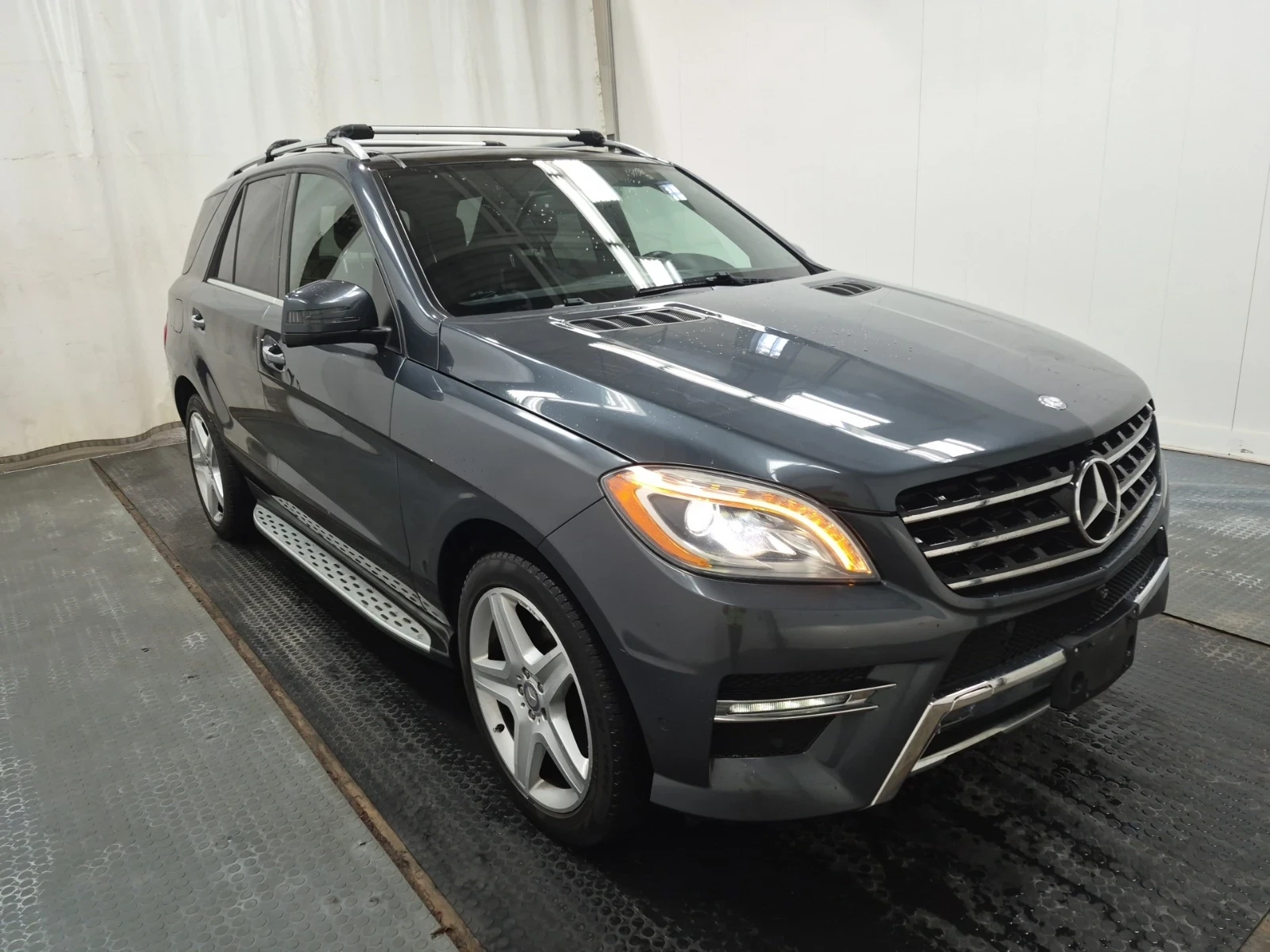 Mercedes-Benz ML 350 Diesel* AMG* Панорама* 2 ключа, снимка 2 - Автомобили и джипове - 54414315