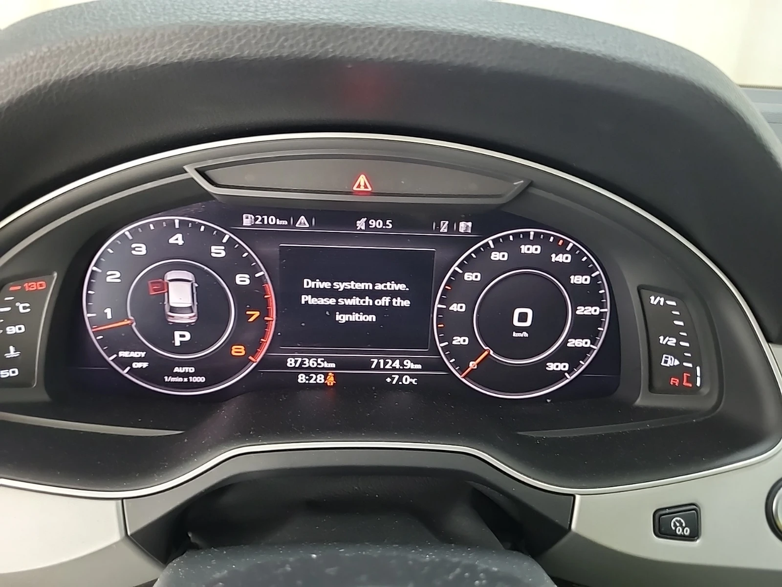 Audi Q7 PROGRESSIV, снимка 13 - Автомобили и джипове - 54721736