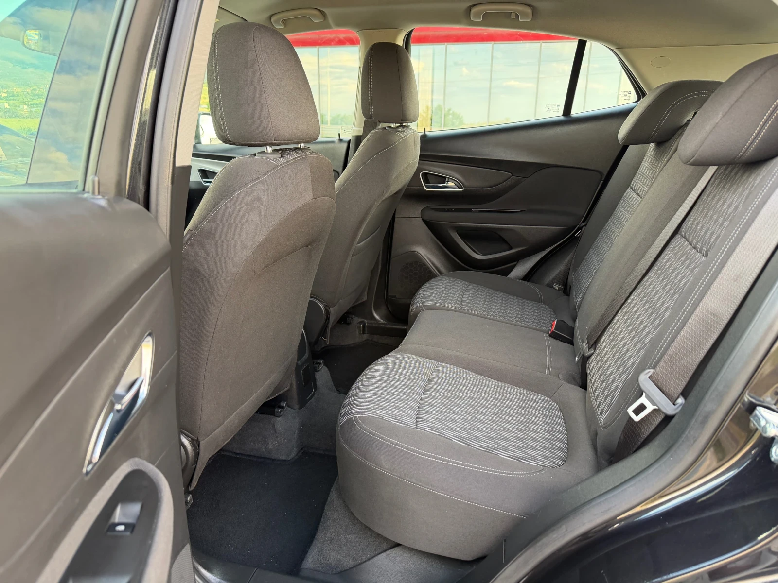 Opel Mokka 1.7CDTI/4X4/EURO 5B, снимка 12 - Автомобили и джипове - 54734310