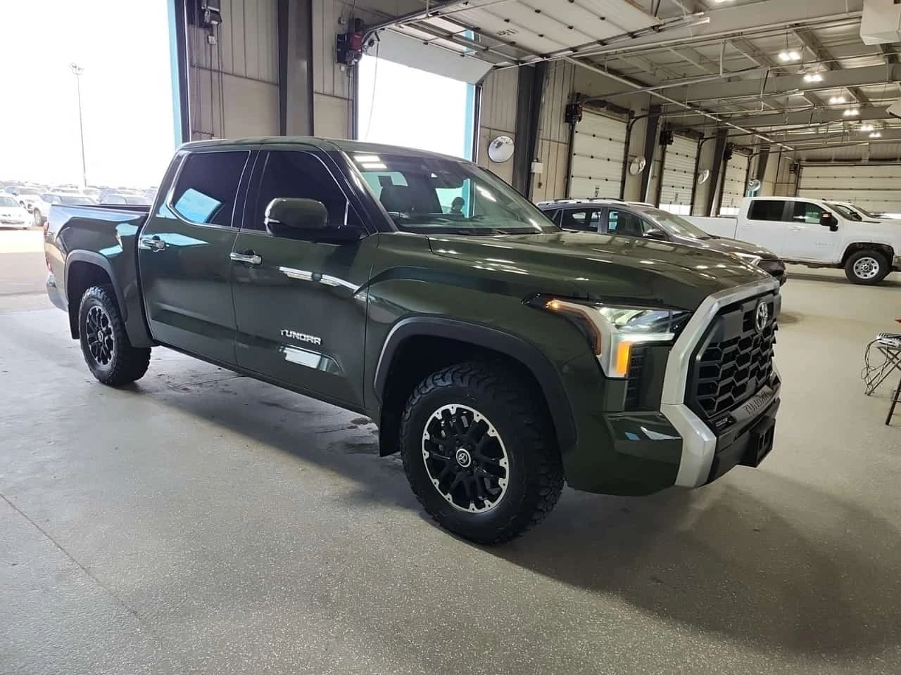 Toyota Tundra * LIMITED CREW CAB SHORT BED * CARFAX *  | Mobile.bg � ����������� 2
