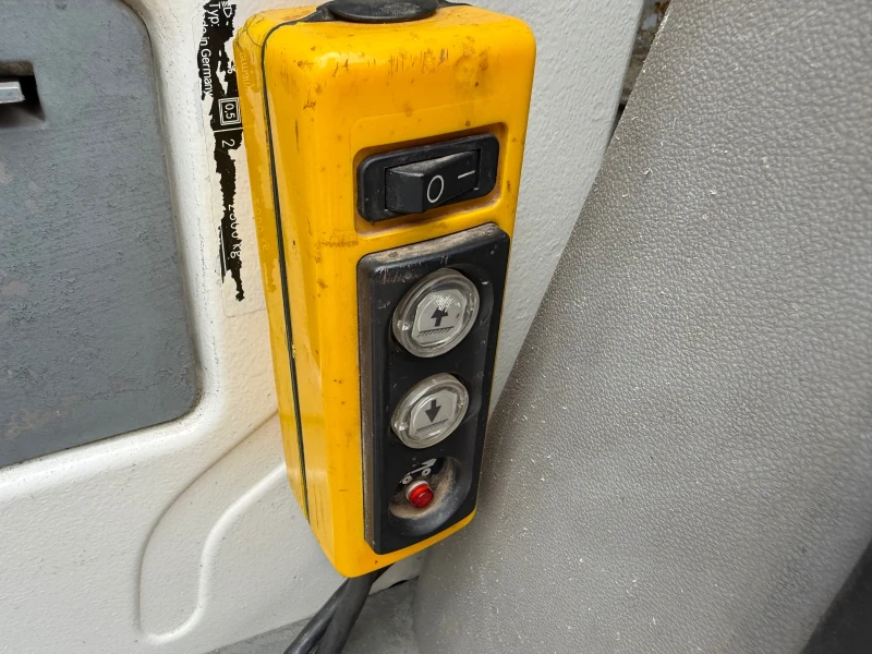 Mercedes-Benz Sprinter САМОСВАЛ* КЛИМАТИК* 646* УНИКАТ, снимка 10 - Бусове и автобуси - 51482661