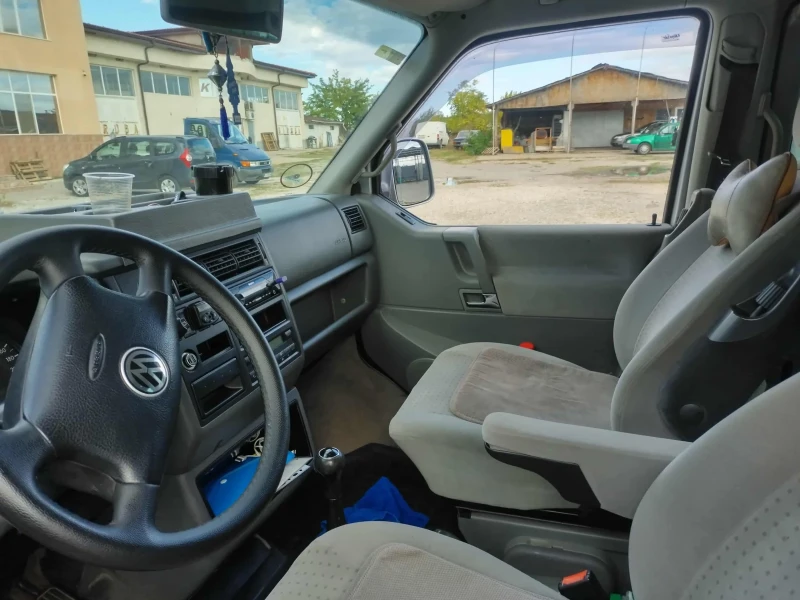 VW Caravelle, снимка 9 - Бусове и автобуси - 52893253