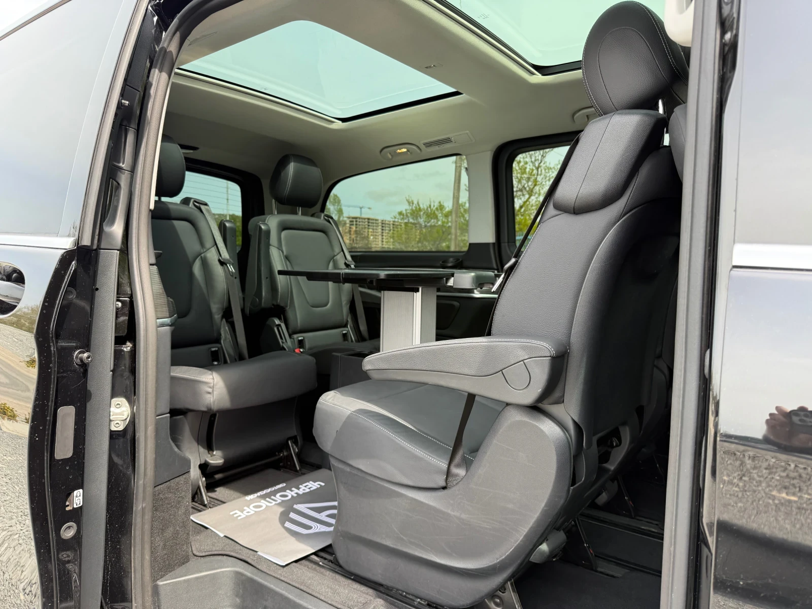 Mercedes-Benz V 250 V 250d 4Matic 190hp 9G Premium, снимка 13 - Бусове и автобуси - 54370326