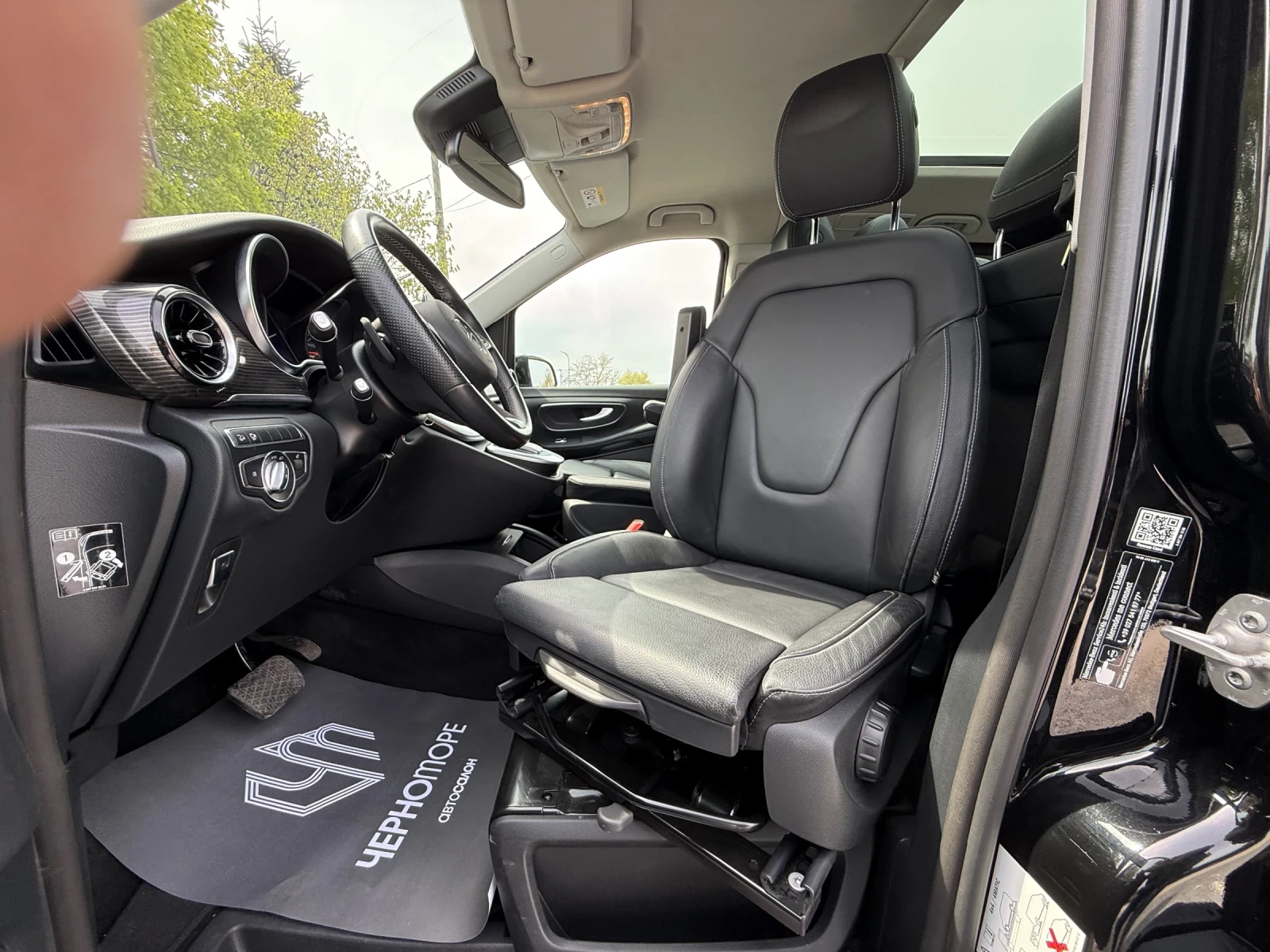 Mercedes-Benz V 250 V 250d 4Matic 190hp 9G Premium, снимка 14 - Бусове и автобуси - 54370326