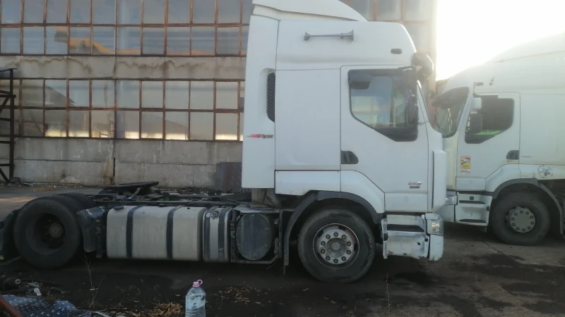 Renault Premium, снимка 2 - Камиони - 48112524