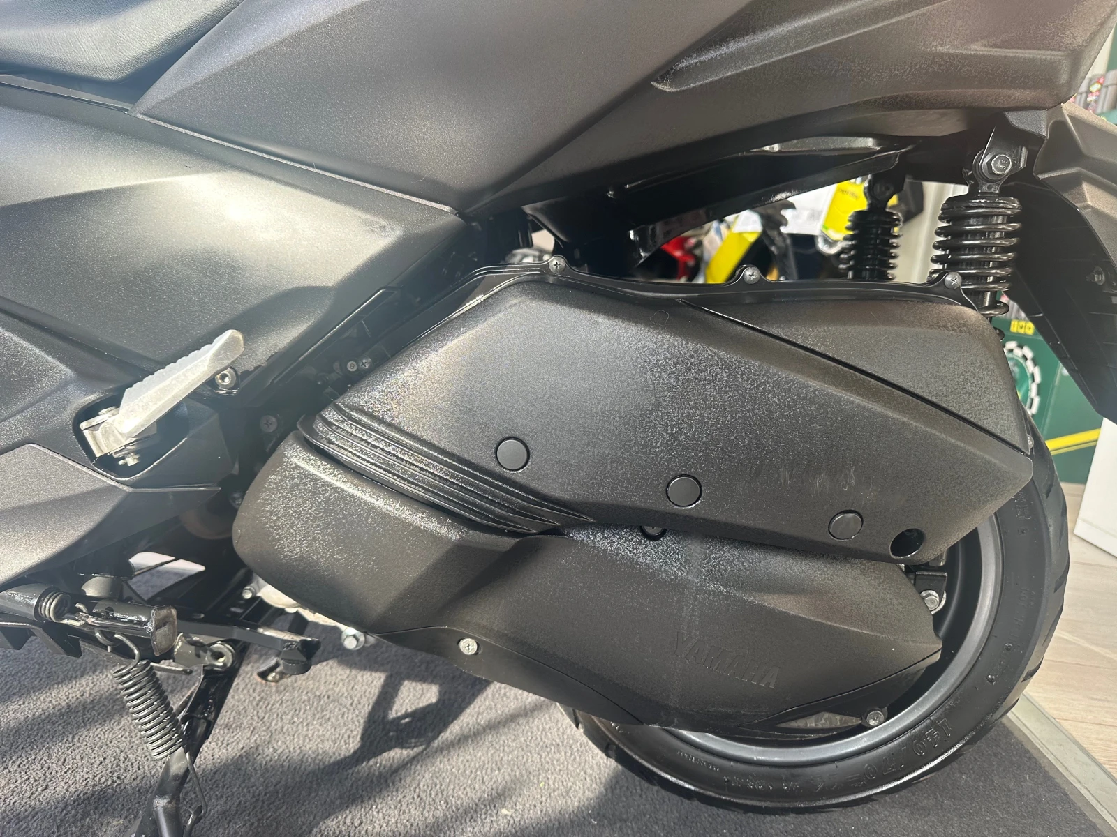 Yamaha X-max 300i ABS/TC/LED 10.2022г., снимка 10 - Мотоциклети и мототехника - 54149868