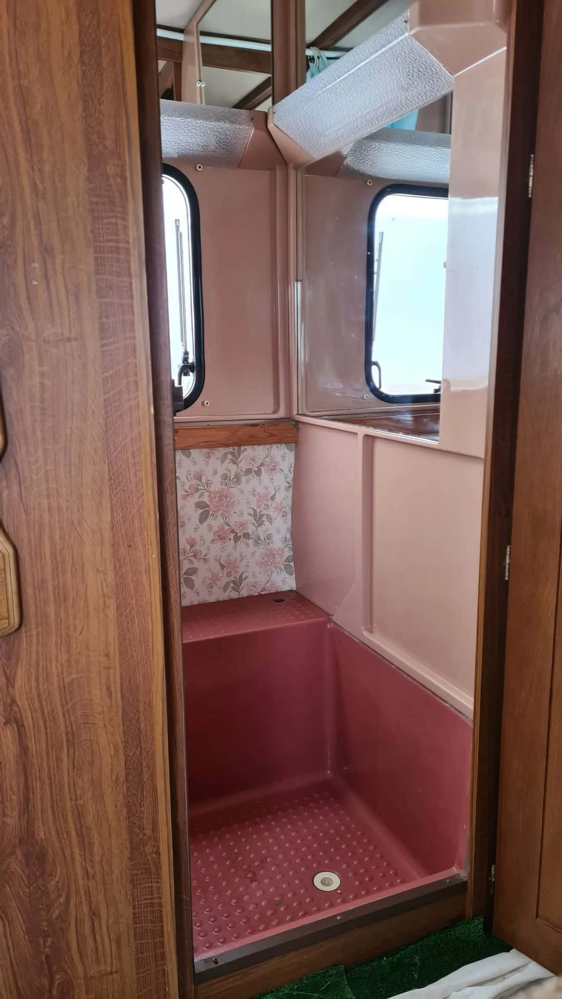 Каравана LMC, снимка 10 - Каравани и кемпери - 54274255