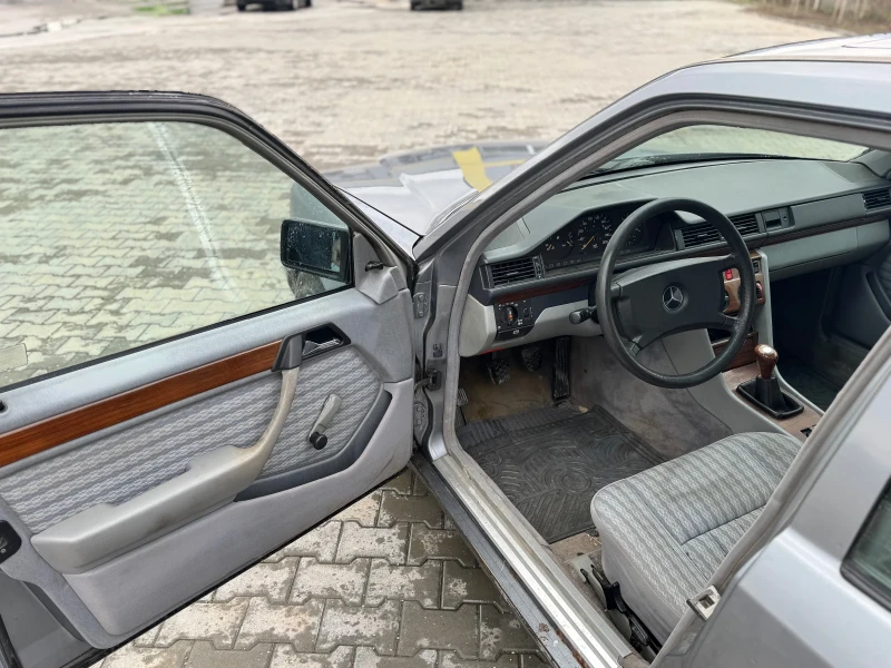 Mercedes-Benz 124 2.5 чист дизел , снимка 9 - Автомобили и джипове - 48312941