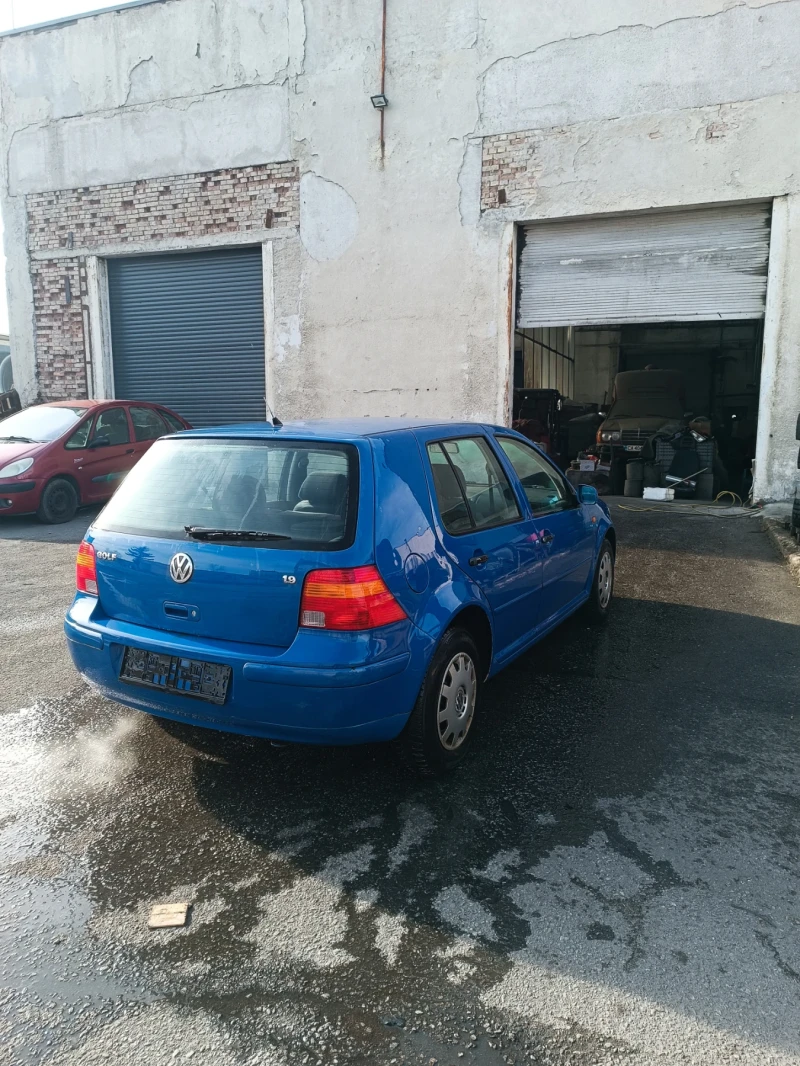 VW Golf 1.6 SR, снимка 6 - Автомобили и джипове - 48597476