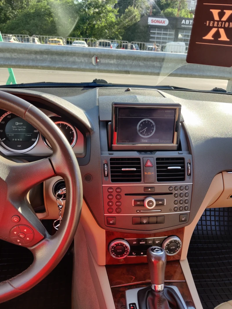 Mercedes-Benz C 300 4MATIC , снимка 8 - Автомобили и джипове - 52487124