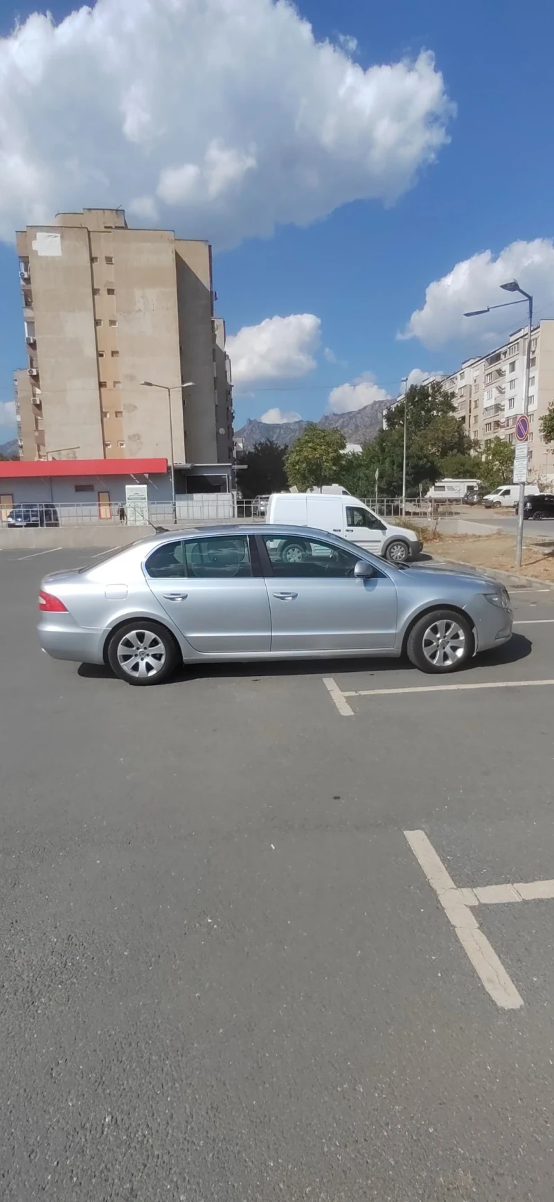 Skoda Superb, снимка 4 - Автомобили и джипове - 52589442