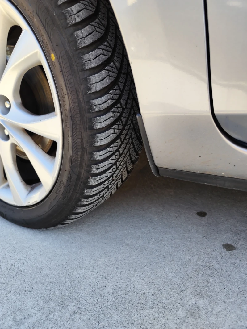 Mazda 3 1.6i LPG, снимка 8 - Автомобили и джипове - 53240313