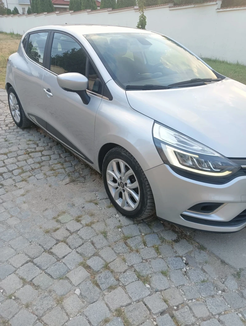 Renault Clio, снимка 14 - Автомобили и джипове - 52552723