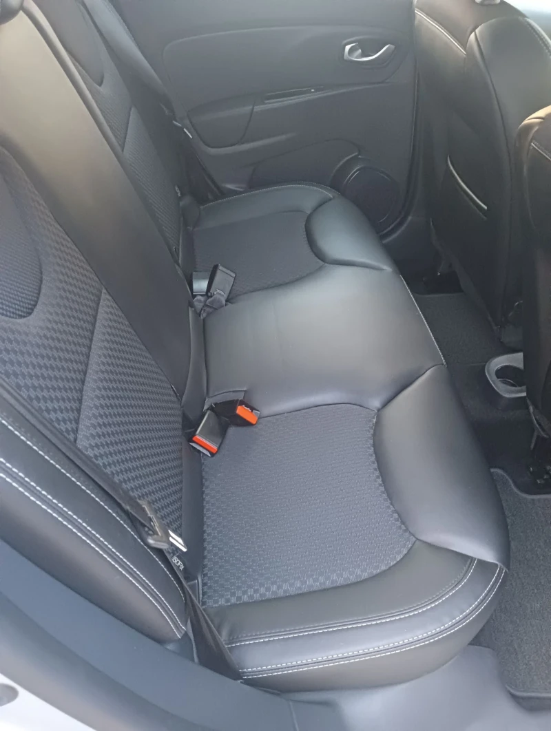 Renault Clio, снимка 13 - Автомобили и джипове - 52552723