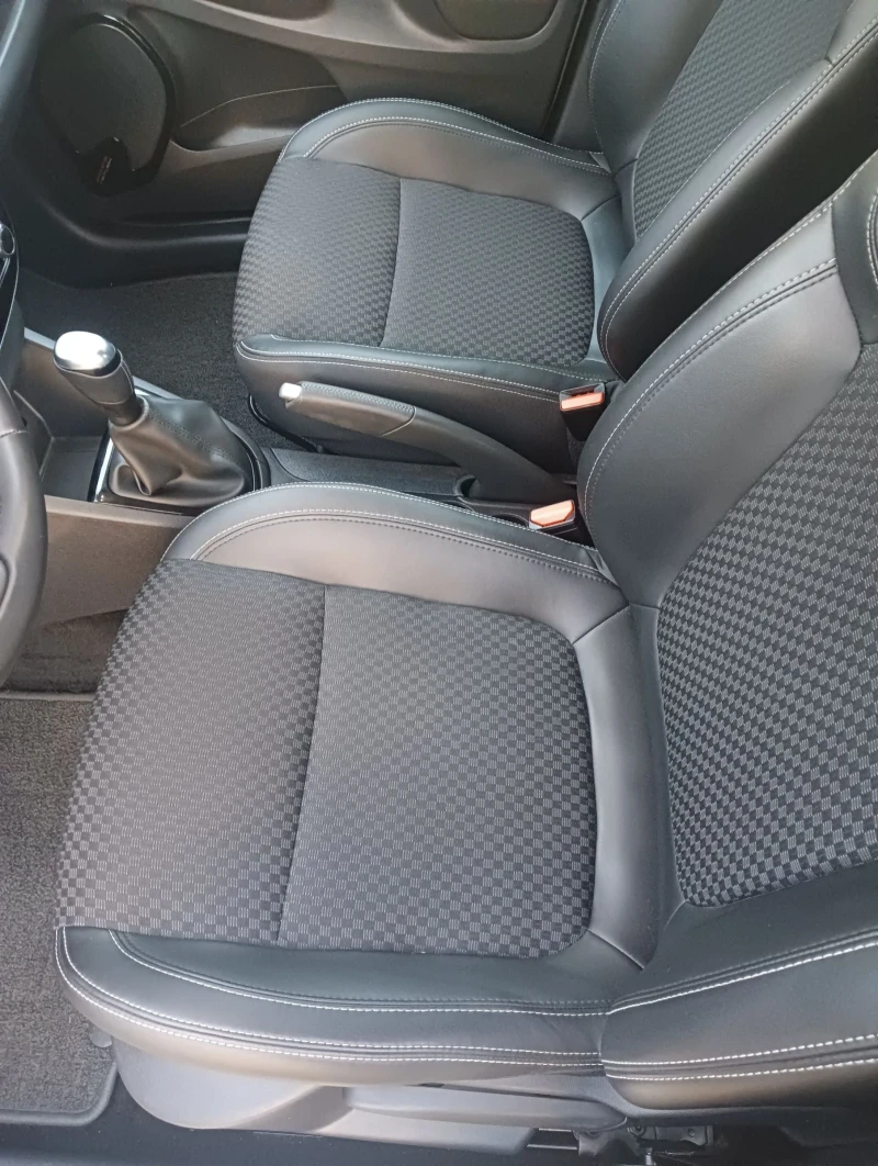 Renault Clio, снимка 16 - Автомобили и джипове - 52552723