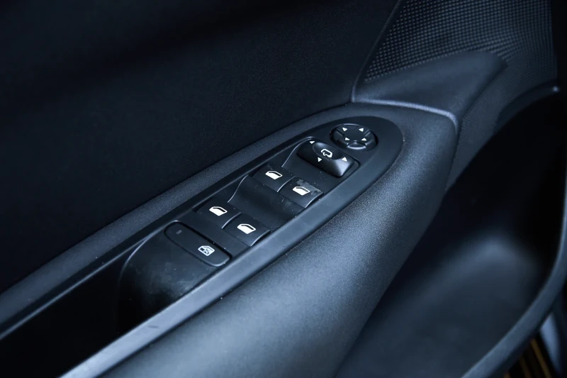 Citroen C4 Citroen C4 Milenium NAVI Euro6, снимка 9 - Автомобили и джипове - 52775363