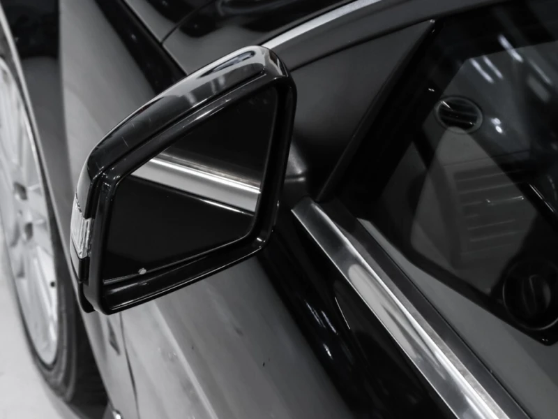 Mercedes-Benz C 250 * C250 4Matic / Bluetooth / Heated Seats / Panoram, снимка 15 - Автомобили и джипове - 52851470