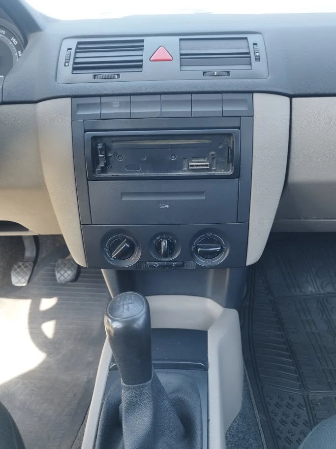 Skoda Fabia, снимка 7 - Автомобили и джипове - 54302264