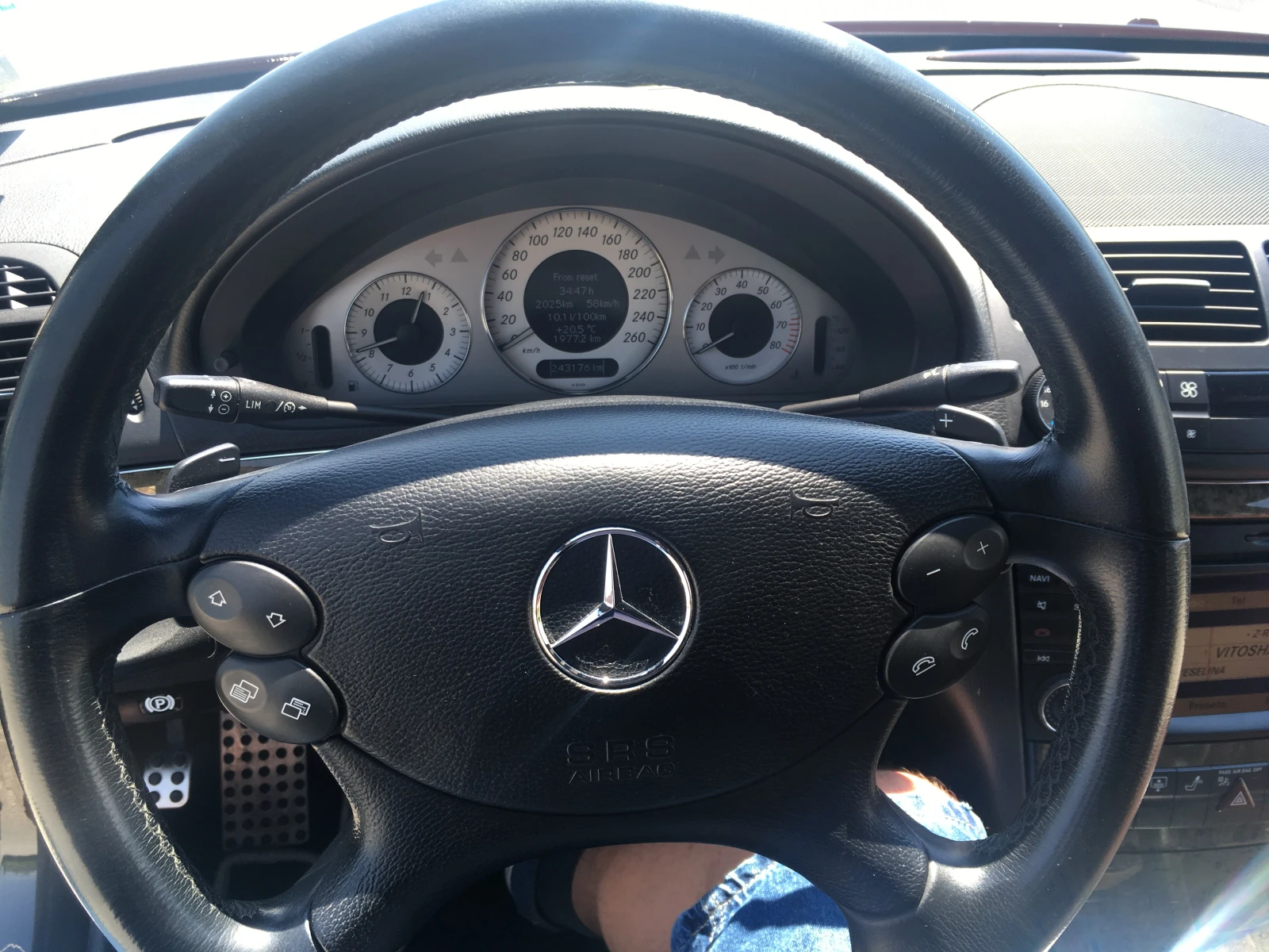 Mercedes-Benz E 350 CGI - изображение 10