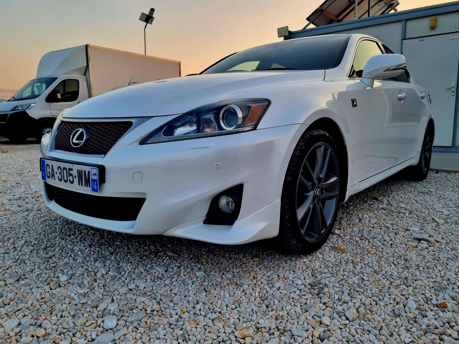 Lexus IS 220d 2.2 F-Sport Facelift 150ks. - изображение 3