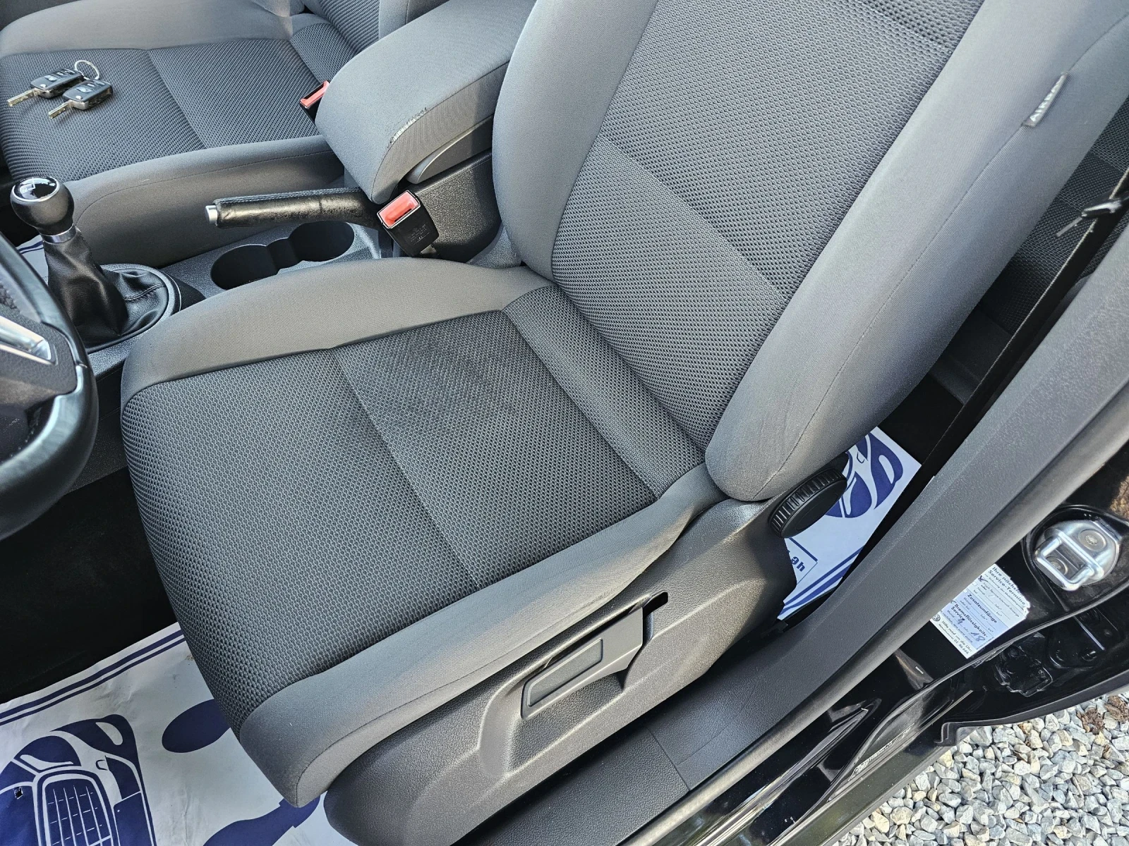 VW Touran 1.6tdi 105k.c 6 skorosti Navi Led - изображение 10