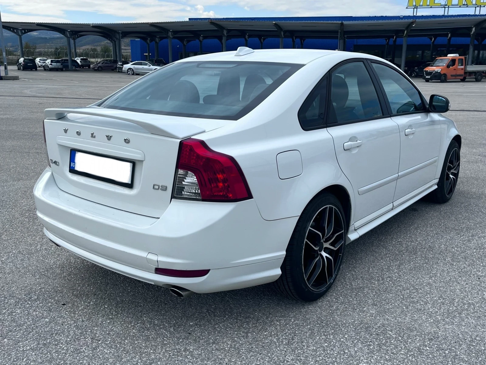 Volvo S40 2.0 D3 R-Design FACELIFT  | Mobile.bg   5