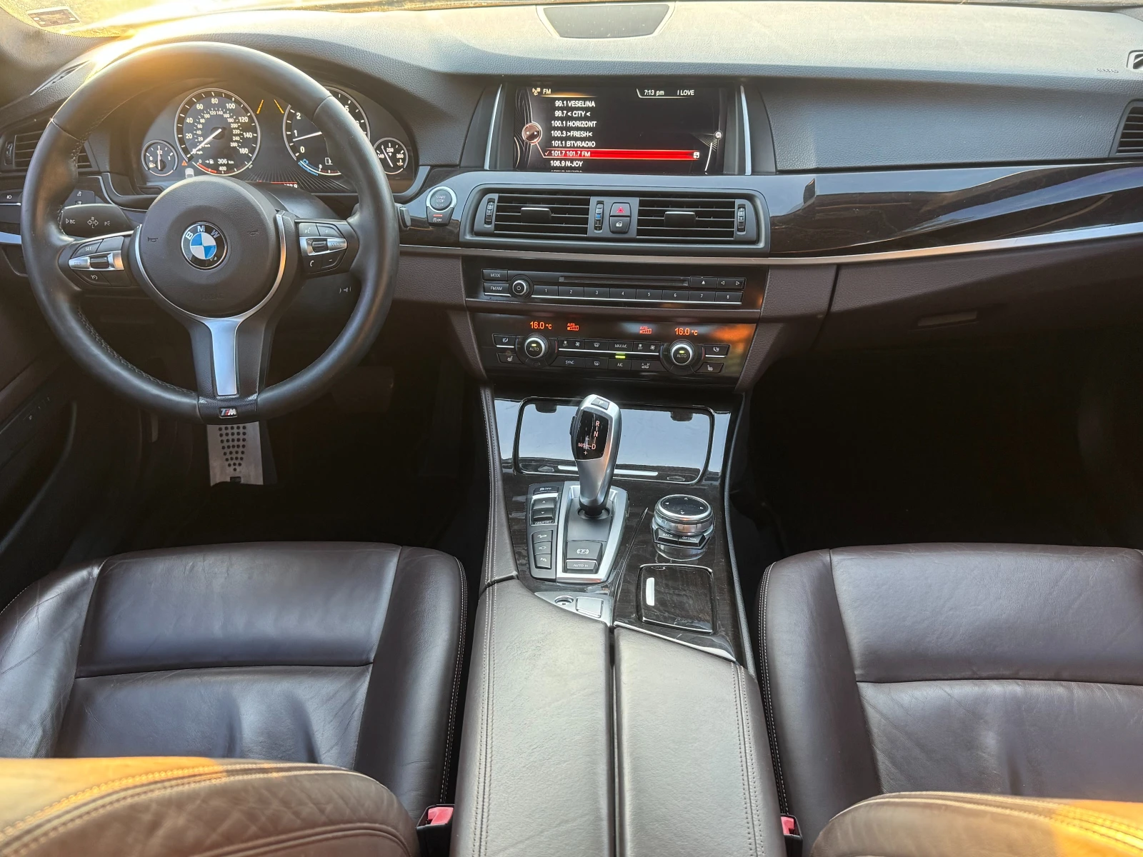 BMW 535 XDRIVE/M-PACK/КОЖА/ПОДГРЕВ/FULL/СЕРВИЗНА ИСТОРИЯ/ - изображение 9