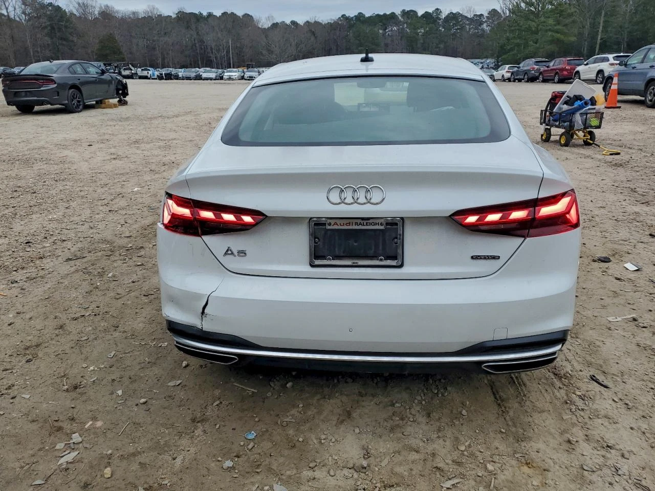 Audi A5 PREMIUM 40* Подгреви* 3 зони клима* Кейлес* Клип - изображение 5