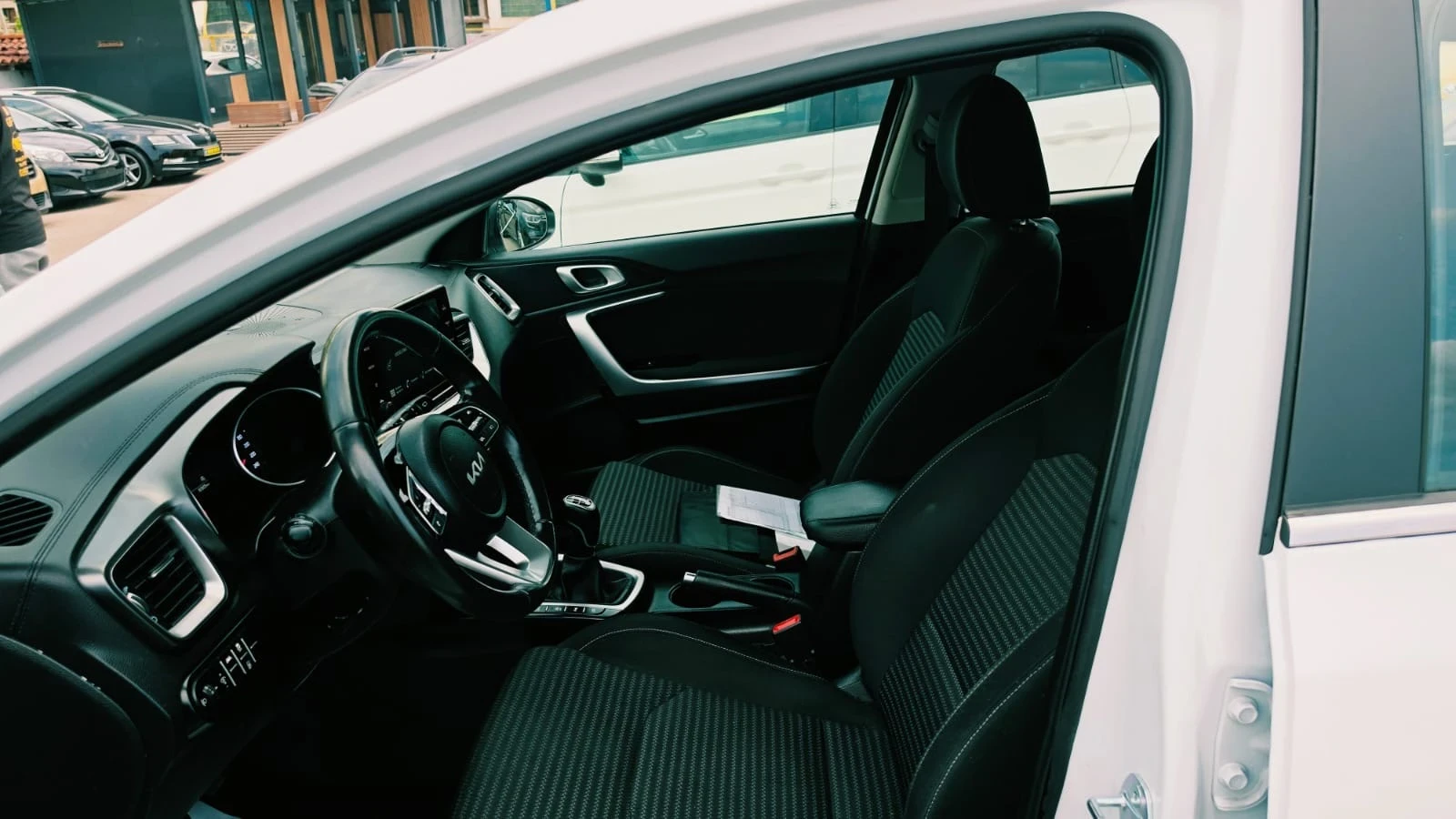 Kia Ceed, снимка 15 - Автомобили и джипове - 54462641