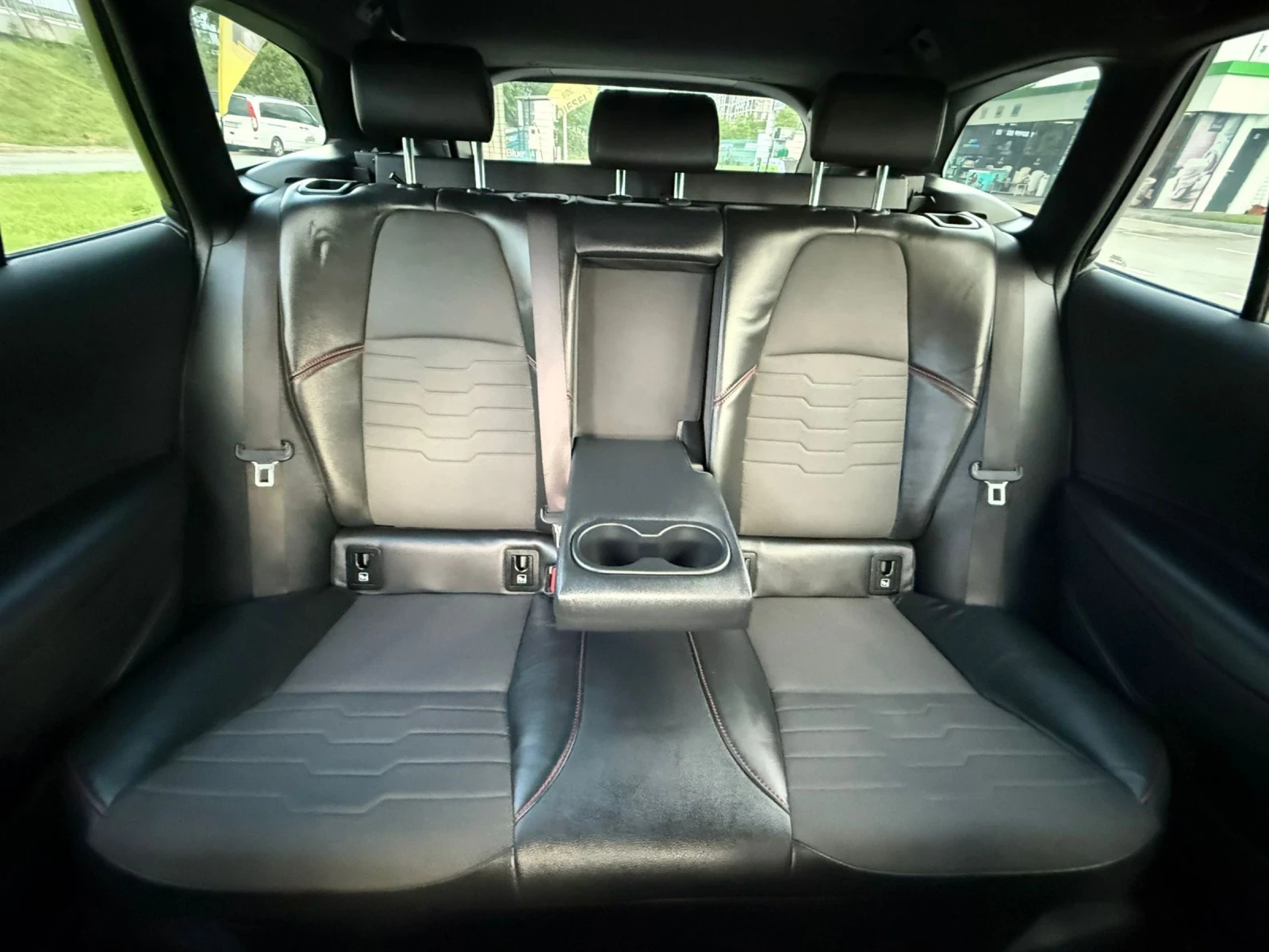 Toyota Corolla HYBRID, снимка 10 - Автомобили и джипове - 54569339