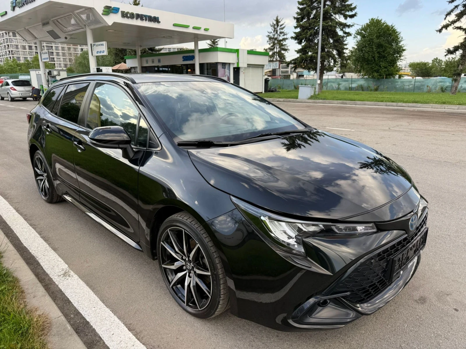 Toyota Corolla HYBRID, снимка 2 - Автомобили и джипове - 54569339