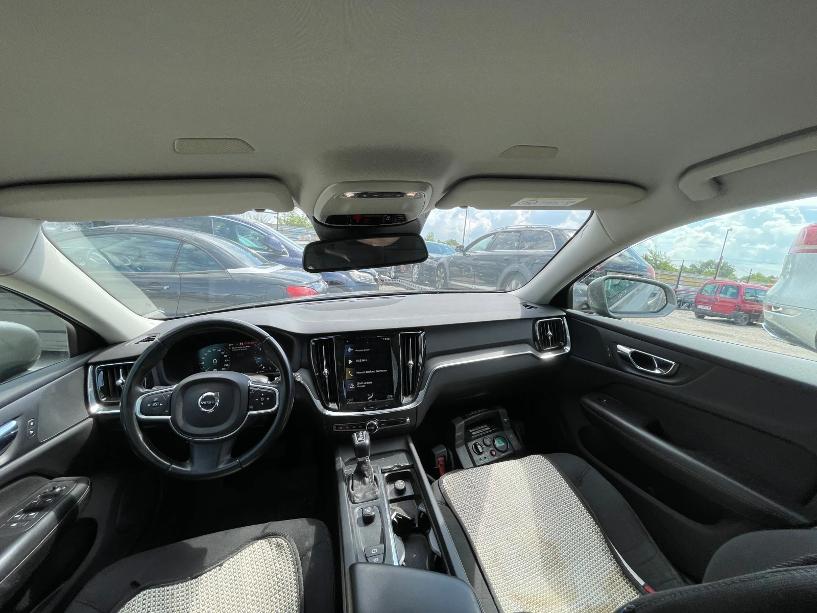 Volvo V60 2.0d Италия , снимка 14 - Автомобили и джипове - 55269929
