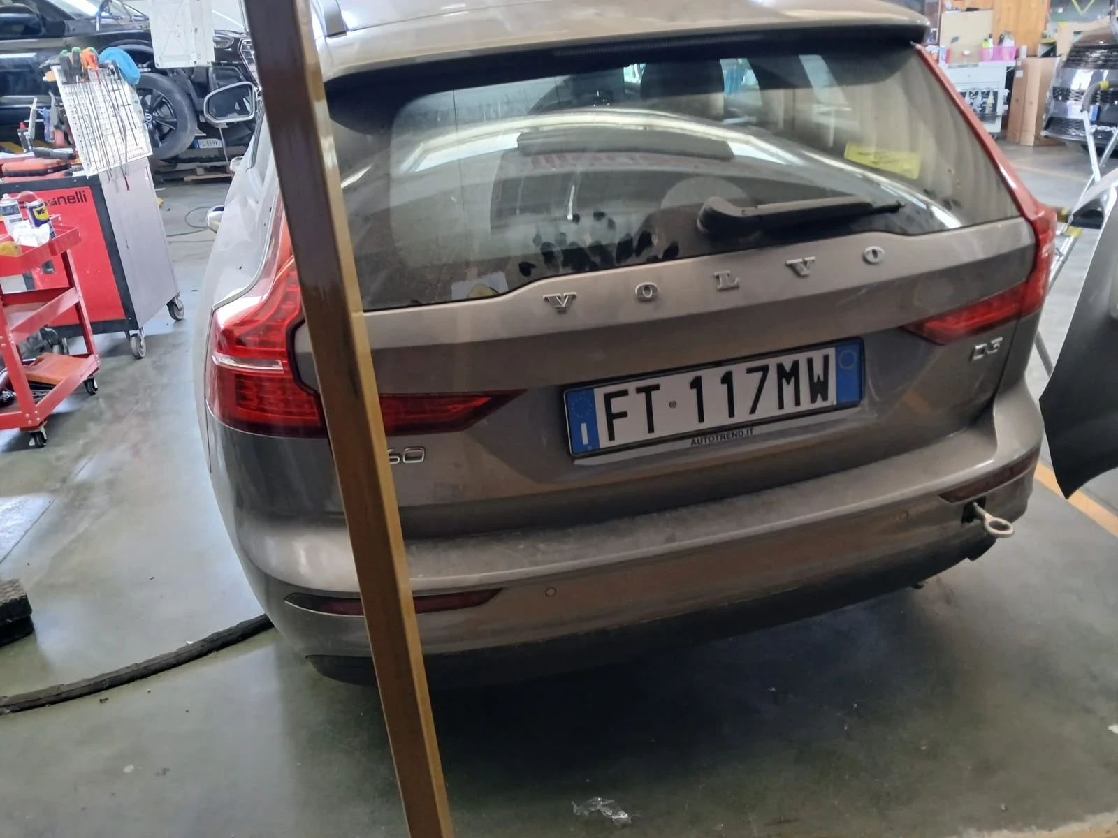 Volvo V60 2.0d Италия , снимка 4 - Автомобили и джипове - 55269929