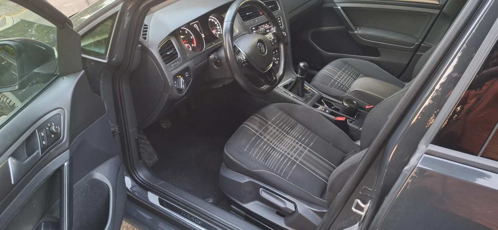 VW Golf 1.6TDI/110kFACE, снимка 7 - Автомобили и джипове - 55772531